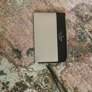 Kate Spade Saffiano Wristlet